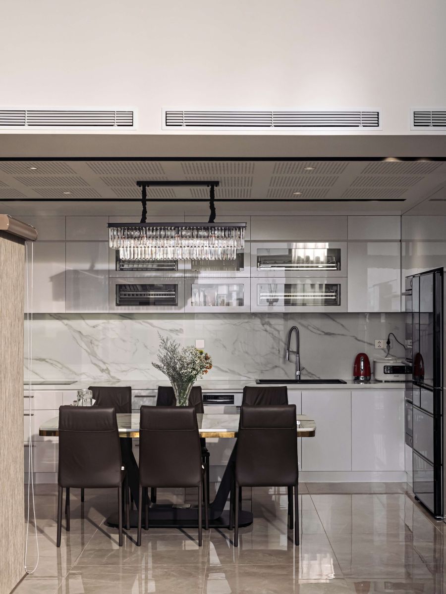 Thiết kế thi công nội thất căn hộ the infiniti priviera với căn bếp và phòng khách được thiết kế mở với nhau 